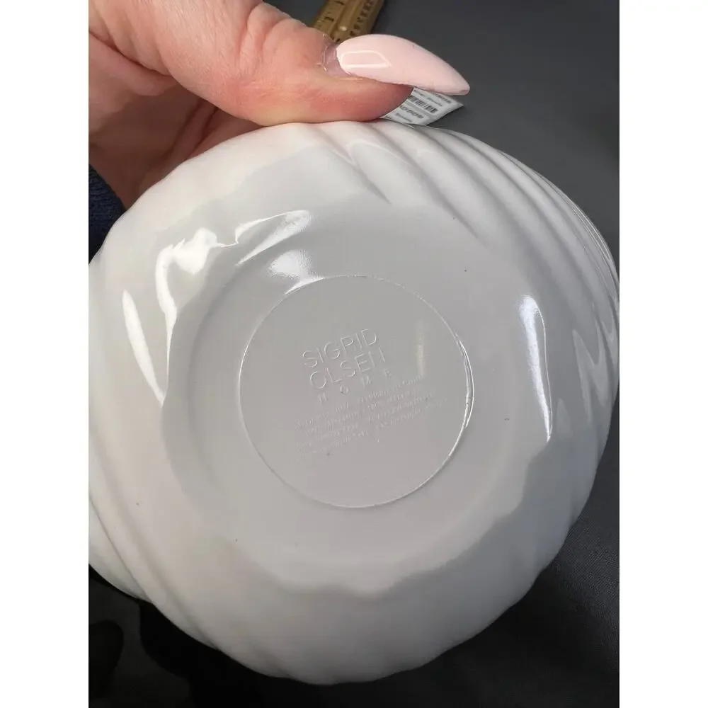 Set of 4 Plastic Sea Shell Bowls 5